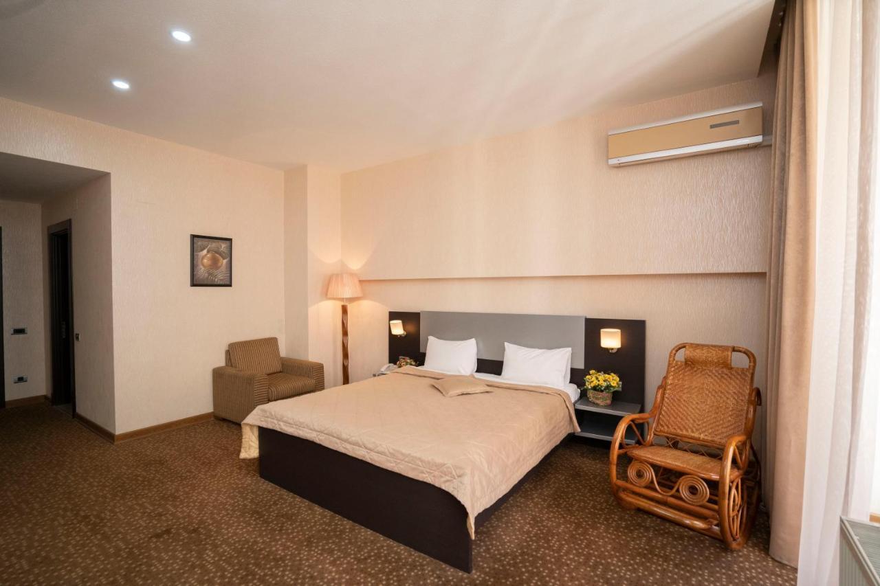 Austin Hotel バクー エクステリア 写真